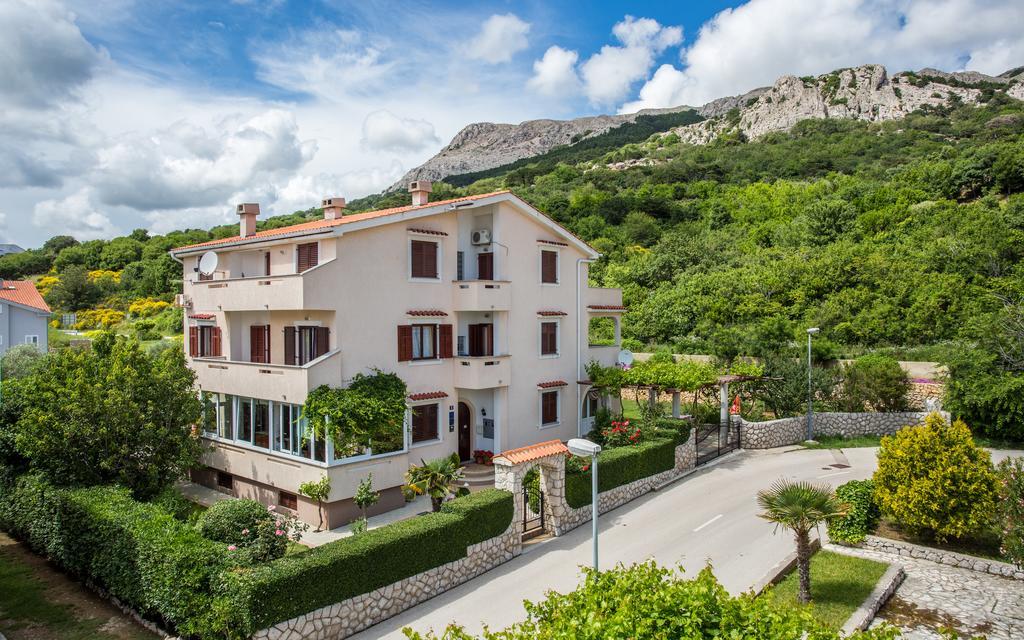 Apartments Maja And Sanja Baška Exteriör bild